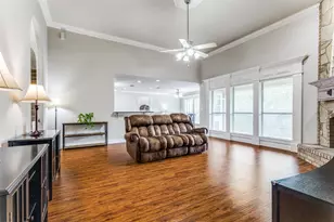 101 Creekpath Dr, Azle, TX 76020 - Photo 4