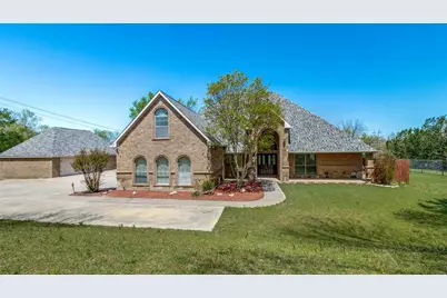 101 Creekpath Drive, Azle, TX 76020 - Photo 2