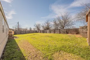 912 Skylark Dr, Granbury, TX 76049 - Photo 34