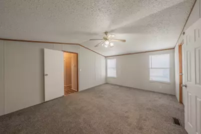 912 Skylark Drive, Granbury, TX 76049 - Photo 18