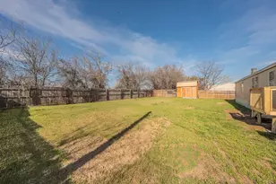 912 Skylark Dr, Granbury, TX 76049 - Photo 38