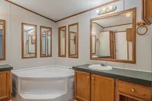 912 Skylark Dr, Granbury, TX 76049 - Photo 20