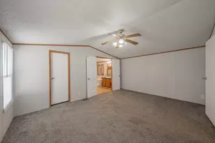 912 Skylark Dr, Granbury, TX 76049 - Photo 16