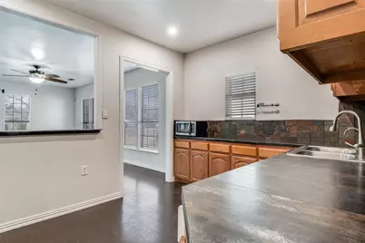 616 Wayne Street, Dallas, TX 75223 - Photo 10