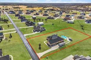 139 Stanford Ln, Springtown, TX 76082 - Photo 4