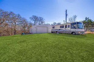 172 Mohawk Dr, Gordonville, TX 76245 - Photo 18