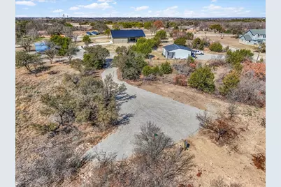 112 Valley View Court, Springtown, TX 76082 - Photo 8