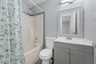 802 La Fiesta Dr, Grand Prairie, TX 75052 - Photo 16