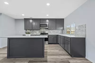 802 La Fiesta Drive, Grand Prairie, TX 75052 - Photo 8