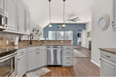 624 Hutchins, Crowley, TX 76036 - Photo 16