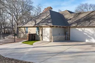 401 Acorn Trl, Granbury, TX 76049 - Photo 34