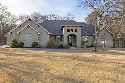 401 Acorn Trail, Granbury, TX 76049 - Photo 2
