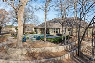 401 Acorn Trl, Granbury, TX 76049 - Photo 4