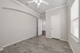 1142 Mahmoud Egal Dr, Irving, TX 75061 - Photo 16