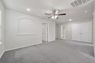 1142 Mahmoud Egal Dr, Irving, TX 75061 - Photo 18