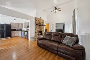 3812 Longmeadow Way, Fort Worth, TX 76133 - Photo 4