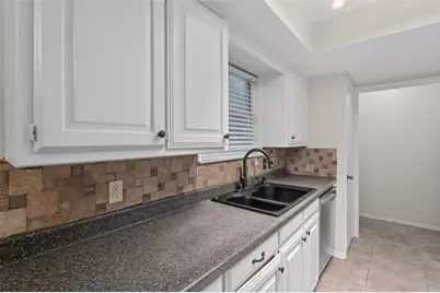 1304 Bradley Court, Cleburne, TX 76033 - Photo 4