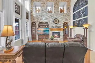 10124 Vintage Dr, Fort Worth, TX 76244 - Photo 2