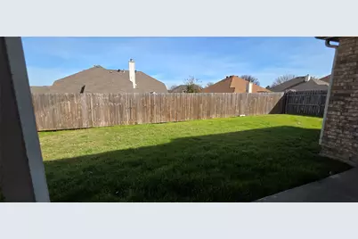 1724 Hidden Brook Drive, Grand Prairie, TX 75050 - Photo 16