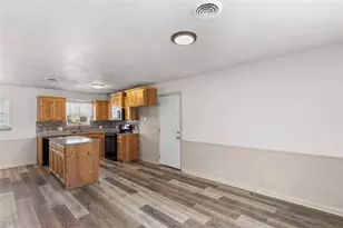 1204 Elmwood St, Gainesville, TX 76240 - Photo 14