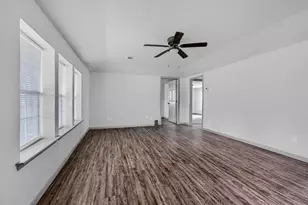 312 Hackney St, Collinsville, TX 76233 - Photo 4