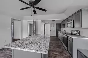 312 Hackney St, Collinsville, TX 76233 - Photo 10