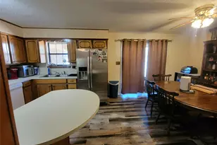 603 W 12th St, Clarksville, TX 75426 - Photo 8