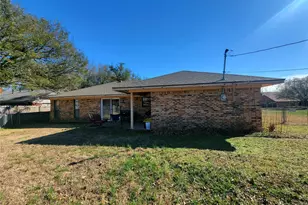 603 W 12th St, Clarksville, TX 75426 - Photo 34