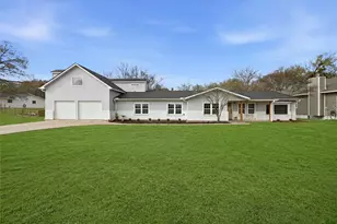 1234 Kiowa Dr W, Lake Kiowa, TX 76240 - Photo 2