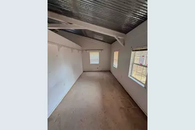 1007 Private Road 2002, Giddings, TX 78659 - Photo 20