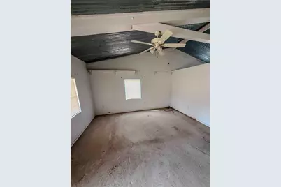 1007 Private Road 2002, Giddings, TX 78659 - Photo 22