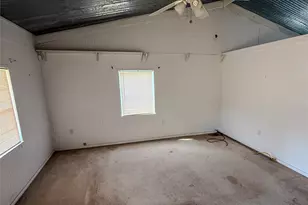 1007 Private Rd 2002, Giddings, TX 78659 - Photo 6