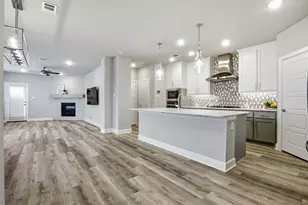 1560 Jackson St, Carrollton, TX 75006 - Photo 10