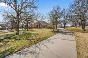 211 Pack Saddle Trail, Weatherford, TX 76088 - Photo 2