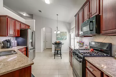 5843 Candlelight Lane, Grand Prairie, TX 75052 - Photo 12