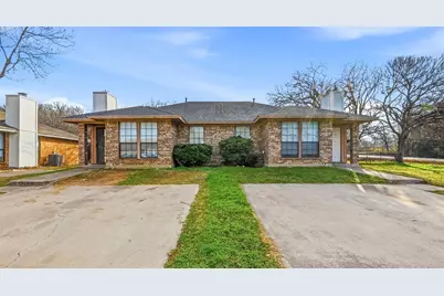 100 & 102 Oakwood Lane, Kennedale, TX 76060 - Photo 1