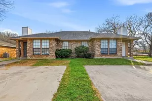 100 & 102 Oakwood Ln, Kennedale, TX 76060 - Photo 1