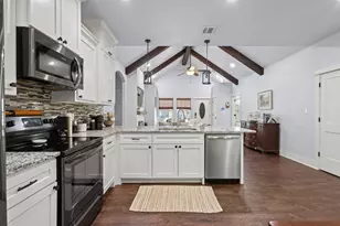 610 W Elm St, Denison, TX 75020 - Photo 10