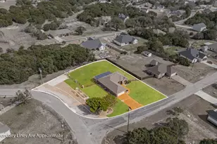 4001 Marana Dr, Granbury, TX 76048 - Photo 6