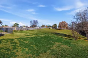 810 Waite Dr, Lewisville, TX 75077 - Photo 32