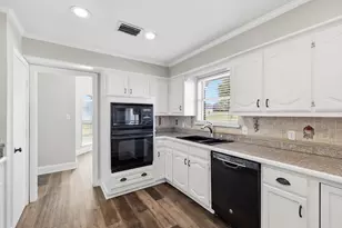 810 Waite Dr, Lewisville, TX 75077 - Photo 14