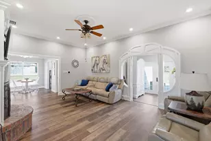 810 Waite Dr, Lewisville, TX 75077 - Photo 8