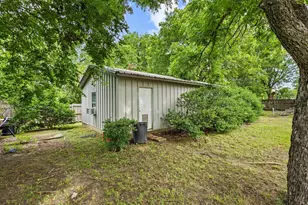 201 S Caney St, Dodd City, TX 75438 - Photo 26