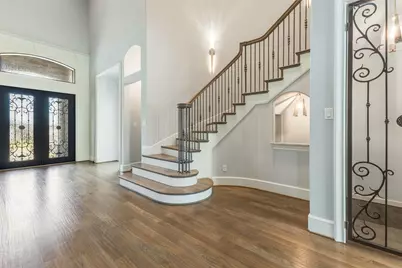 1116 Excalibur Boulevard, Lewisville, TX 75056 - Photo 4