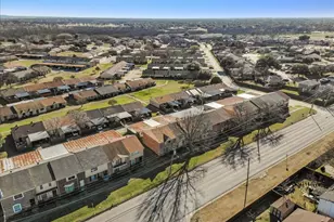 74 E Mountain Creek Ct, Grand Prairie, TX 75052 - Photo 32