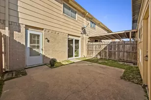74 E Mountain Creek Ct, Grand Prairie, TX 75052 - Photo 22