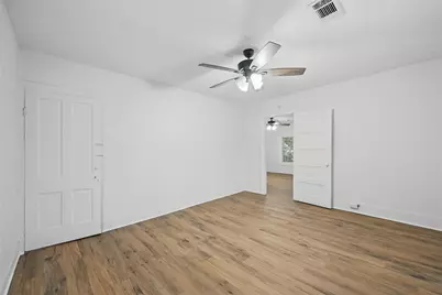906 E Houston Street, Sherman, TX 75092 - Photo 12