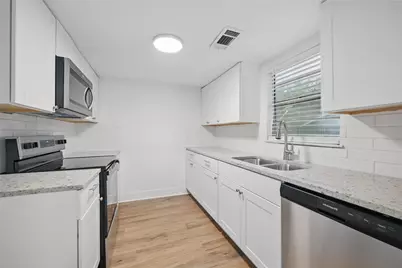 906 E Houston Street, Sherman, TX 75092 - Photo 4