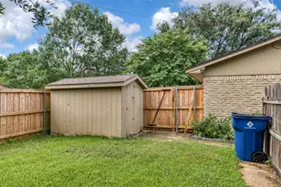 113 E Ave C, Waxahachie, TX 75165 - Photo 38