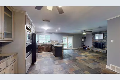 113 E Avenue C, Waxahachie, TX 75165 - Photo 6